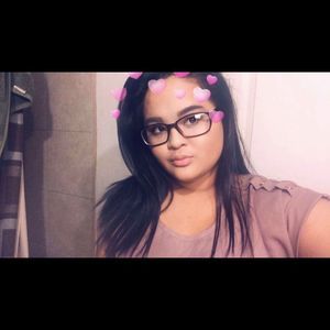 Meet your Posher, Esperanza